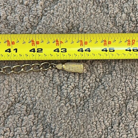 Single Strand Gold Body Chain adjustable with gold tassel charm - Picture 5 of 5